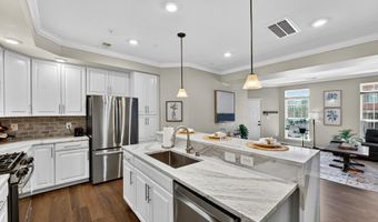 42227 PIEBALD Sq, Aldie, VA 20105