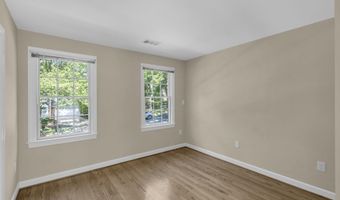2206 FORT WARD Pl, Alexandria, VA 22304