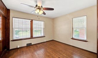 9131 Lucia Dr, Affton, MO 63123