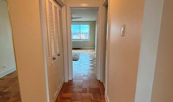 1200 N NASH St 830, Arlington, VA 22209