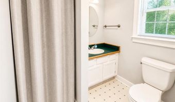 30 Gibson Ave, Narragansett, RI 02882