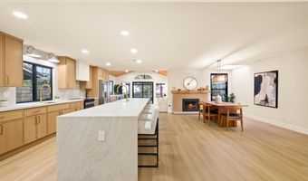 3985 Syme Dr, Carlsbad, CA 92008