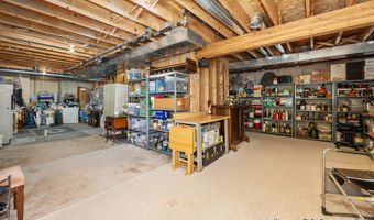 1041 Dogwood Meadows Dr SE, Ada, MI 49301