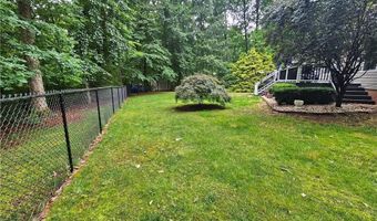 121 Roxbury Ct, Advance, NC 27006