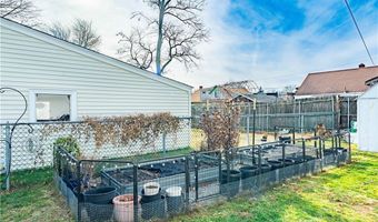 38 Bridgton Rd, Cranston, RI 02910