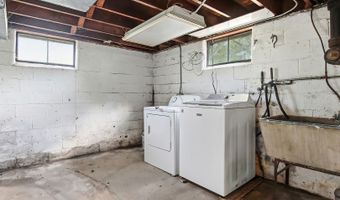 42177 N Lake Ave, Antioch, IL 60002