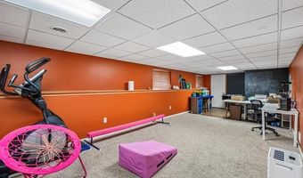 23882 Monroe St, Armada, MI 48005