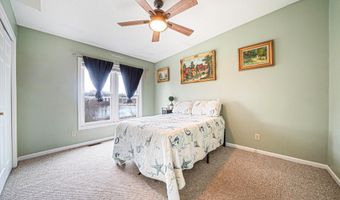 190 Merrick Rd 35, Amityville, NY 11701