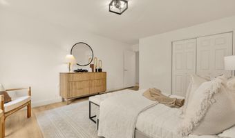 5301 WESTBARD Cir 210, Bethesda, MD 20816
