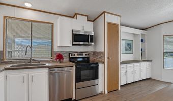 451 Egret Cir, Barefoot Bay, FL 32976