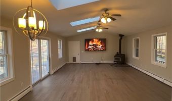 155 Beechwood Trl, Exeter, RI 02822