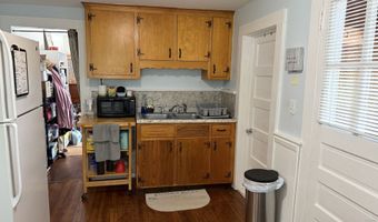 186 W Washington St, Bristol, CT 06010