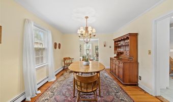 91 Ireland Pl, Amityville, NY 11701