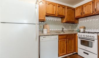 132 Hoffman Ave 115, Cranston, RI 02920