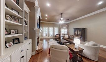 230 Eastwood Dr, Brandon, MS 39042