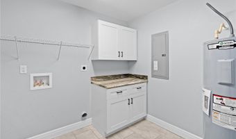 11751 NE 108TH St, Archer, FL 32618