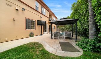 15850 Seville Ln, Encino, CA 91436