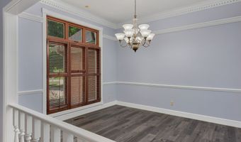 361 Country Woods Dr, Indianapolis, IN 46217