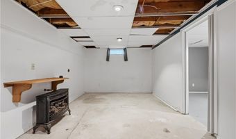 36 Wentworth St, North Providence, RI 02904