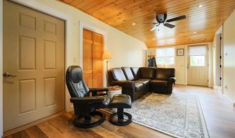 15 Terrace Dr, Bristol, RI 02809