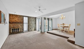 62 Monticello Dr 62, Branford, CT 06405
