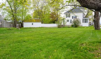 744 Hammond St, Bangor, ME 04401