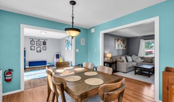 6 Roxbury Dr, Barnegat, NJ 08005