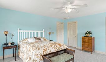 40 Lakewood Dr, Alton, NH 03810