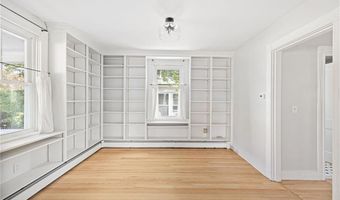 130 W Main St, North Kingstown, RI 02852