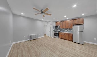 1614 R St SE, Washington, DC 20020