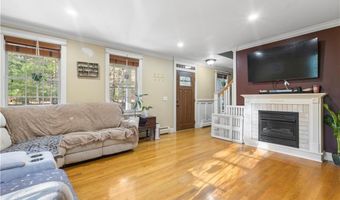 16 Karen Dr, Hopkinton, RI 02832