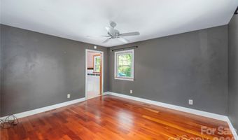 35 McKinney Rd, Asheville, NC 28805
