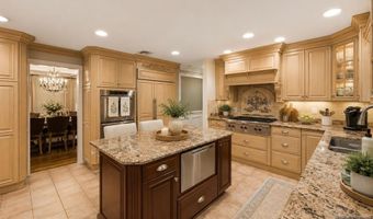 18 Monument Ln, Alpine, NJ 07620