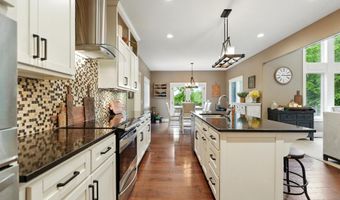 6212 Deer Hollow Rd, Auburn, IN 46706