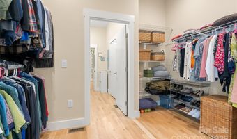 14 Starling Pass, Asheville, NC 28804