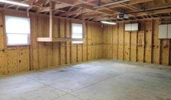 38410 N Lakeside Pl, Antioch, IL 60002