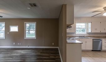 834 S A St, Arkansas City, KS 67005