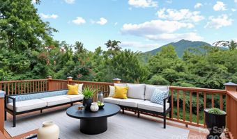 103 Village Pointe Ln, Asheville, NC 28803