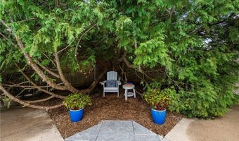 471 Annaquatucket Rd, North Kingstown, RI 02852