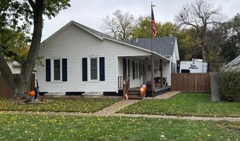 807 6th St, Aurora, NE 68818