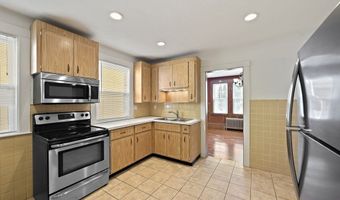 9 Parkwood Ter, Boston, MA 02130