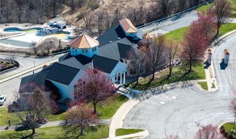 302 Pointe View Dr, Adams Twp., PA 16046