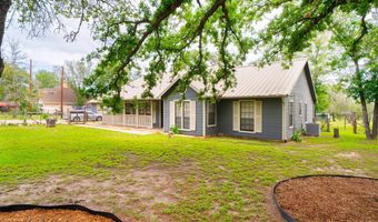 759 FALLING LEAVES Dr, Adkins, TX 78101