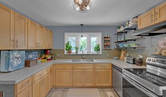 403 South St, Brooklyn, CT 06234