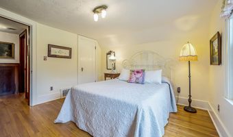 4951 W Liberty Rd, Ann Arbor, MI 48103