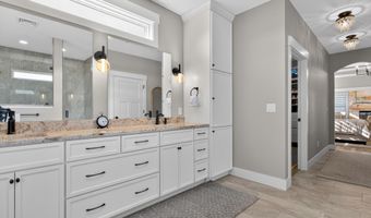 200 Camdyn Trl, Anna, OH 45302
