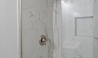 628 Hickory Knoll Ct, Ballwin, MO 63021