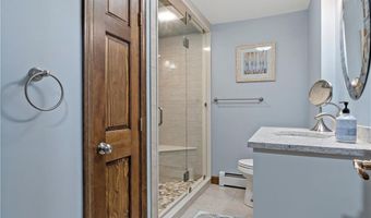 21 Clifton Rd, Bristol, RI 02809