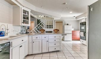 8101 Brownsville Ln, Bethany, OK 73008