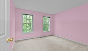 48 Fieldstone Ln, North Kingstown, RI 02874